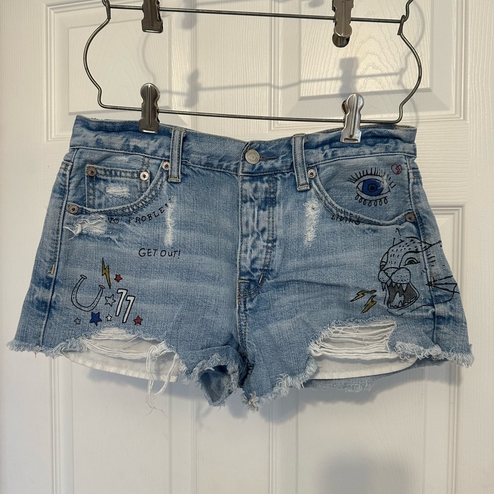 American Eagle Vintage Hi-Rise Graphic Denim Shorts